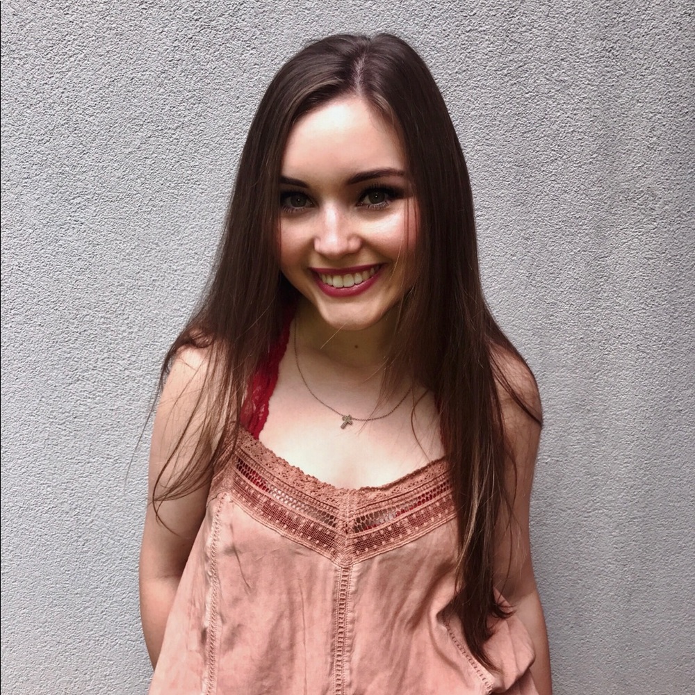 Meet your Posher, Lauren